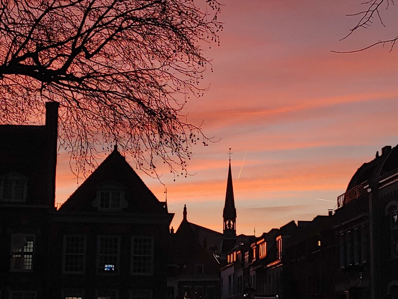 Sunset over Twijnstraat
